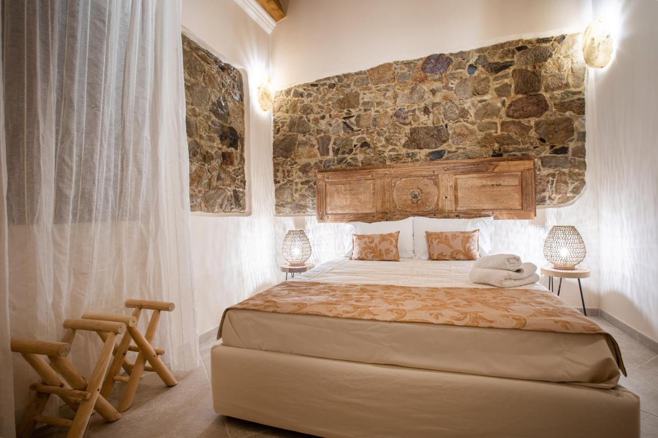 Moon'S Tower Suite&Rooms Portoscuso Exterior foto
