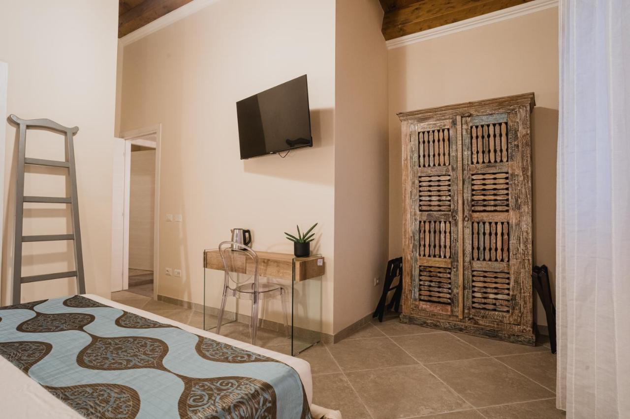 Moon'S Tower Suite&Rooms Portoscuso Exterior foto