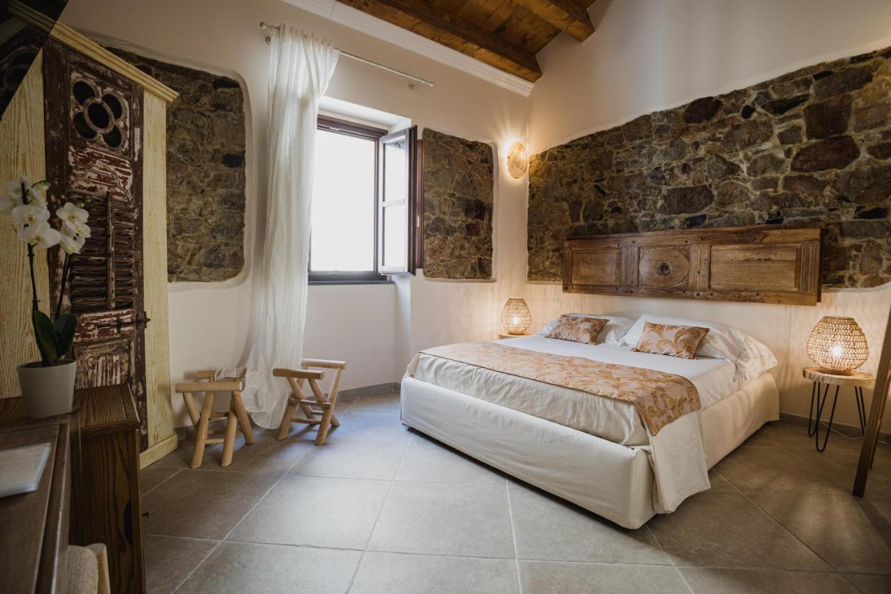 Moon'S Tower Suite&Rooms Portoscuso Exterior foto